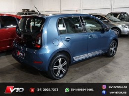 VOLKSWAGEN - UP - 2017/2018 - Azul - R$ 57.900,00