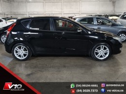 HYUNDAI - I30 - 2011/2012 - Preta - R$ 41.900,00