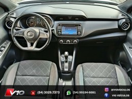 NISSAN - KICKS - 2017/2018 - Branca - R$ 78.900,00