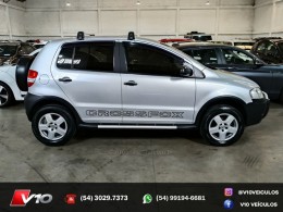 VOLKSWAGEN - CROSSFOX - 2005/2005 - Prata - R$ 29.900,00