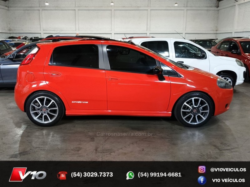 FIAT - PUNTO - 2011/2011 - Vermelha - R$ 47.900,00