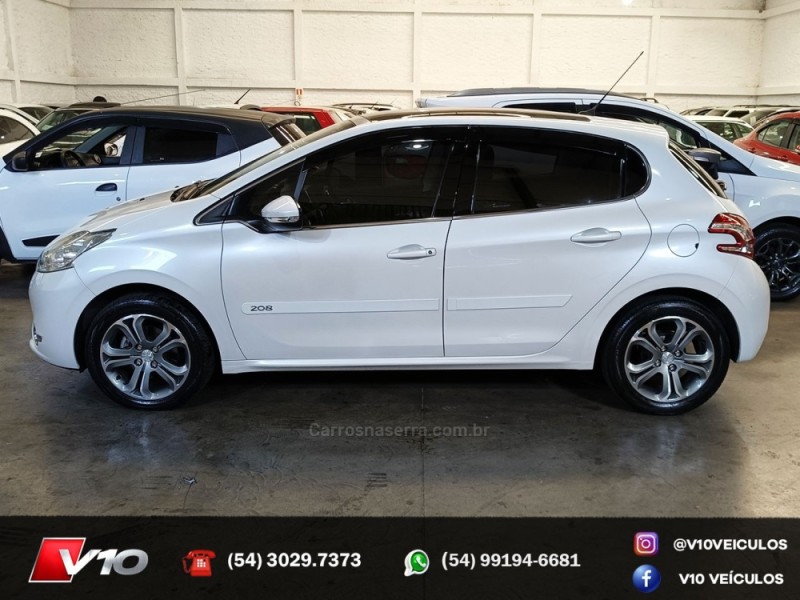 PEUGEOT - 208 - 2015/2016 - Branca - R$ 52.900,00