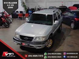 CHEVROLET - BLAZER - 2000/2000 - Prata - R$ 29.900,00