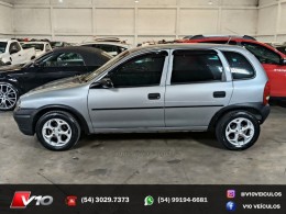 CHEVROLET - CORSA - 1996/1997 - Cinza - R$ 15.900,00