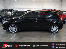 HYUNDAI - I30 - 2010/2011 - Preta - R$ 42.900,00