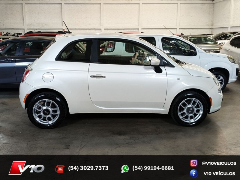 FIAT - 500 - 2011/2012 - Branca - R$ 43.900,00