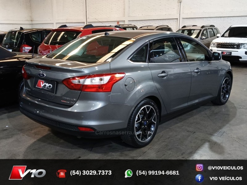 FORD - FOCUS - 2014/2015 - Cinza - R$ 52.900,00