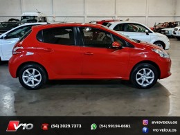PEUGEOT - 208 - 2015/2015 - Vermelha - R$ 41.900,00