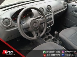 VOLKSWAGEN - SAVEIRO - 2015/2016 - Branca - R$ 48.900,00