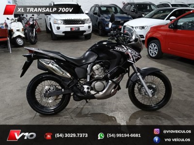 HONDA - XL 700V - 2010/2011 - Preta - R$ 28.900,00