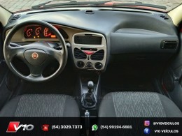 FIAT - SIENA - 2010/2011 - Vermelha - R$ 25.900,00