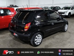 CHEVROLET - CELTA - 2002/2003 - Preta - R$ 15.900,00