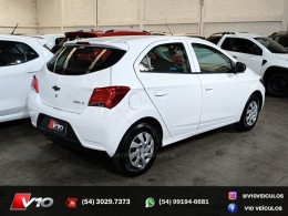 CHEVROLET - ONIX - 2017/2017 - Branca - R$ 47.900,00