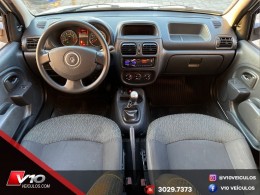 RENAULT - CLIO - 2012/2013 - Branca - R$ 25.900,00