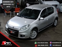 RENAULT - SANDERO - 2013/2013 - Prata - R$ 36.900,00