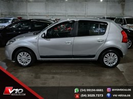 RENAULT - SANDERO - 2013/2013 - Prata - R$ 34.900,00