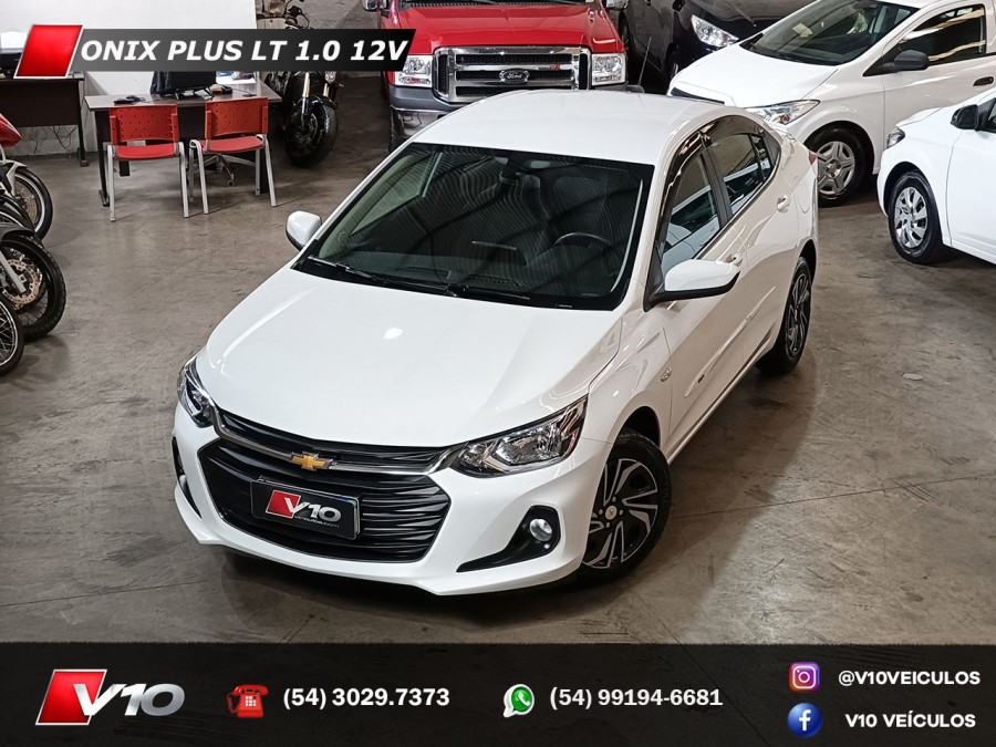 CHEVROLET - ONIX - 2023/2024 - Branca - R$ 72.900,00