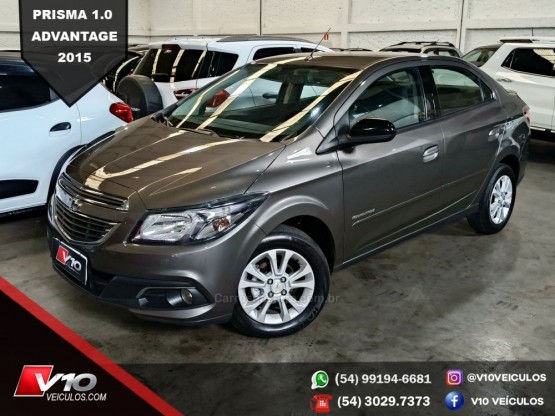 CHEVROLET - PRISMA - 2014/2015 - Vermelha - R$ 45.900,00