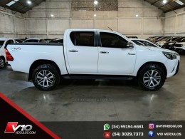 TOYOTA - HILUX - 2017/2017 - Branca - R$ 186.900,00