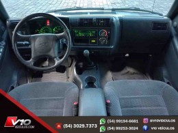 CHEVROLET - BLAZER - 2000/2000 - Prata - R$ 29.900,00