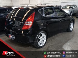 HYUNDAI - I30 - 2011/2012 - Preta - R$ 41.900,00