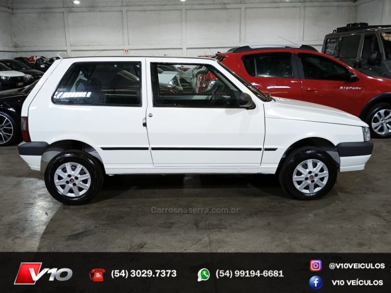 FIAT - UNO - 2012/2013 - Branca - R$ 19.900,00