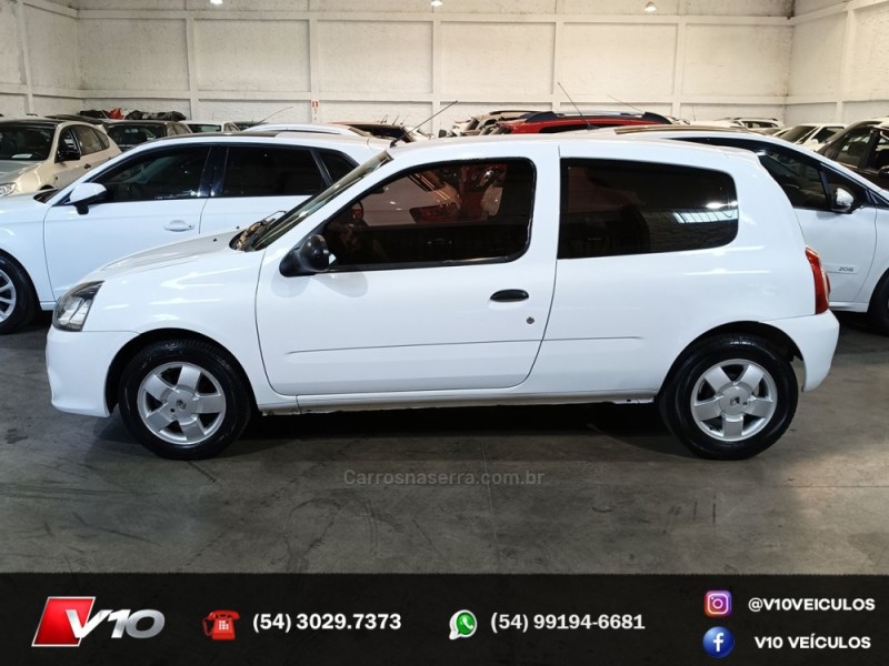 RENAULT - CLIO - 2012/2013 - Branca - R$ 25.900,00