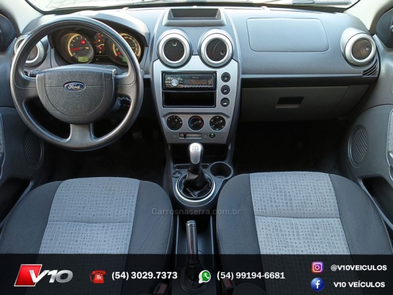 FORD - FIESTA - 2010/2011 - Preta - R$ 29.900,00