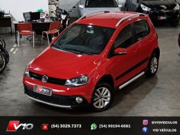 VOLKSWAGEN - CROSSFOX - 2012/2013 - Vermelha - R$ 42.900,00