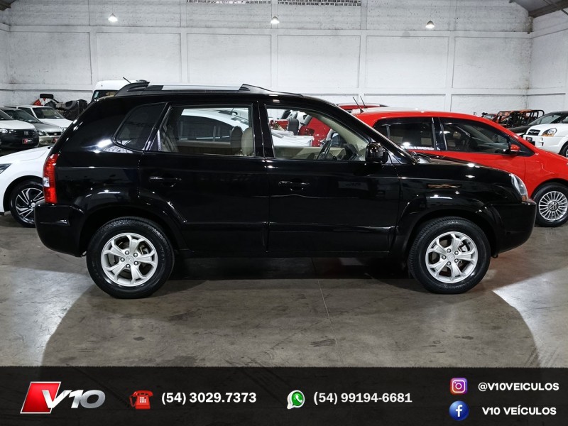 HYUNDAI - TUCSON - 2009/2010 - Preta - R$ 42.900,00