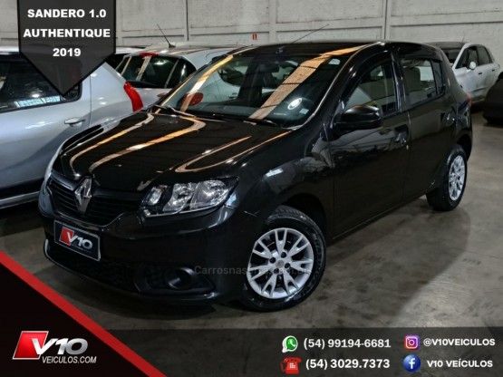 RENAULT - SANDERO - 2018/2019 - Preta - R$ 45.900,00