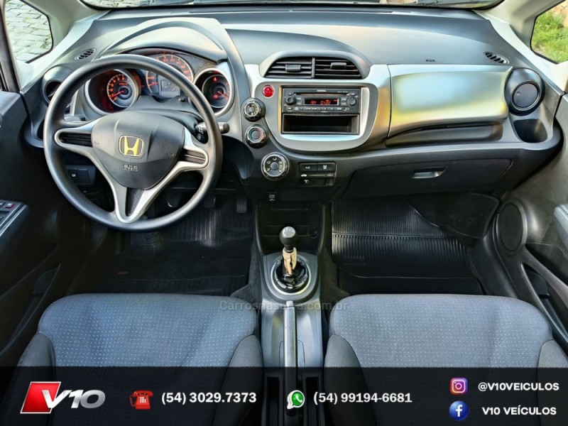 HONDA - FIT - 2009/2010 - Preta - R$ 38.900,00