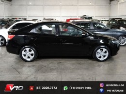 KIA MOTORS - CERATO - 2009/2010 - Preta - R$ 37.900,00