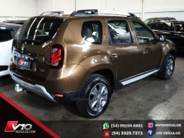 RENAULT - DUSTER - 2015/2016 - Marrom - R$ 67.900,00