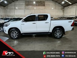 TOYOTA - HILUX - 2017/2017 - Branca - R$ 186.900,00