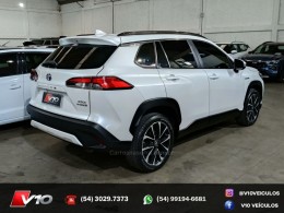 TOYOTA - COROLLA - 2022/2023 - Branca - R$ 157.900,00