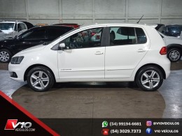 VOLKSWAGEN - FOX - 2015/2016 - Branca - R$ 45.900,00