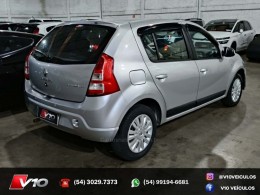 RENAULT - SANDERO - 2013/2013 - Prata - R$ 34.900,00