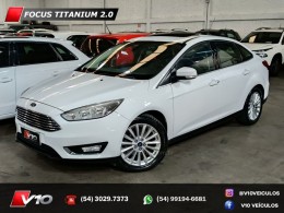 FORD - FOCUS - 2016/2017 - Branca - R$ 66.900,00