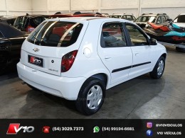 CHEVROLET - CELTA - 2014/2015 - Branca - R$ 35.900,00