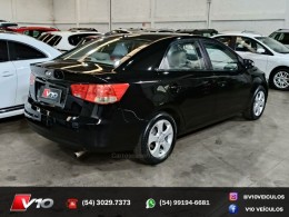 KIA MOTORS - CERATO - 2009/2010 - Preta - R$ 37.900,00