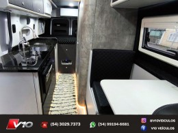 RENAULT - MASTER - 2022/2023 - Branca - R$ 369.900,00