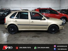 VOLKSWAGEN - GOL - 2003/2004 - Bege - R$ 23.900,00