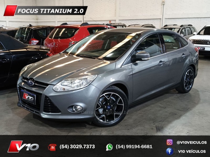 FORD - FOCUS - 2014/2015 - Cinza - R$ 52.900,00