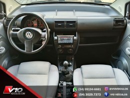 VOLKSWAGEN - FOX - 2006/2007 - Prata - R$ 24.900,00