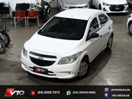 CHEVROLET - ONIX - 2017/2018 - Branca - R$ 47.900,00