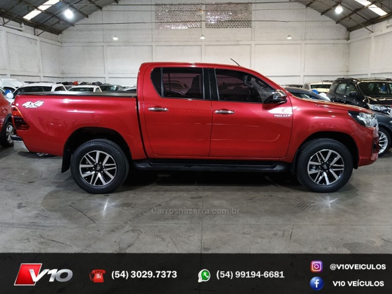 TOYOTA - HILUX - 2019/2020 - Vermelha - R$ 198.900,00
