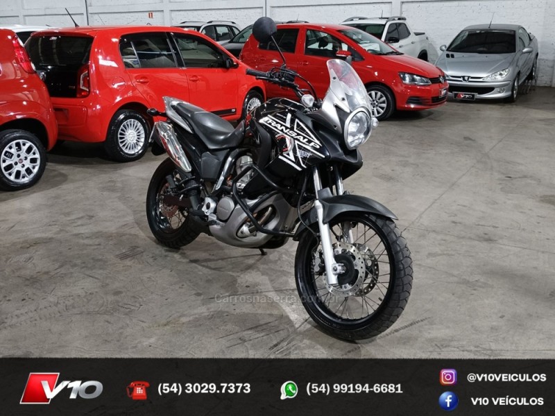 HONDA - XL 700V - 2010/2011 - Preta - R$ 28.900,00