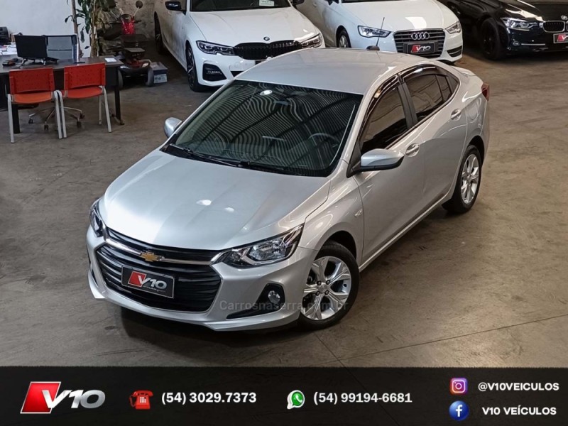 CHEVROLET - ONIX - 2022/2023 - Prata - R$ 79.900,00