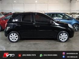 NISSAN - MARCH - 2012/2013 - Preta - R$ 34.900,00